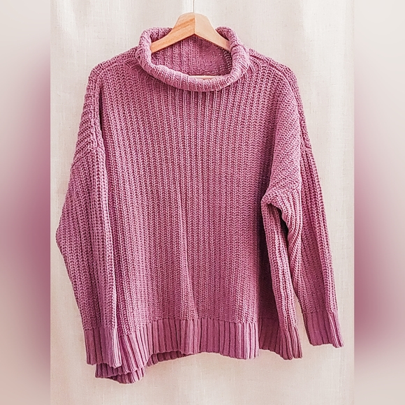 Purple oversize knitted sweater - Picture 2 of 3